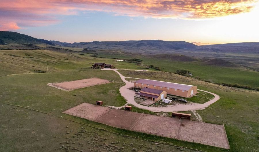 11373 Hat Six Rd, Casper, WY 82609 - 5 Beds, 6 Bath