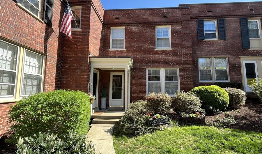 1201 S BARTON St 179, Arlington, VA 22204 - 2 Beds, 1 Bath