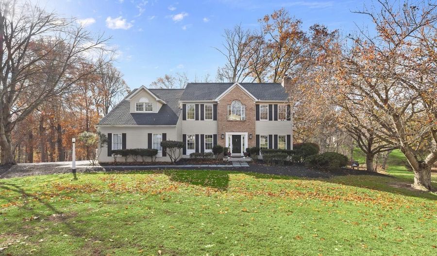 22 FARM RIDGE Ct, Baldwin, MD 21013 - 4 Beds, 3 Bath