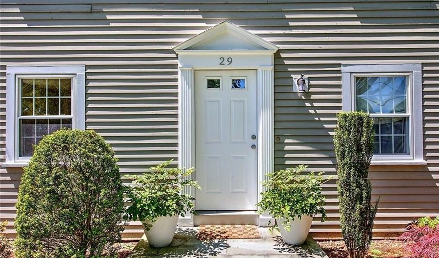 29 Melrose Ave, Barrington, RI 02806 - 4 Beds, 5 Bath