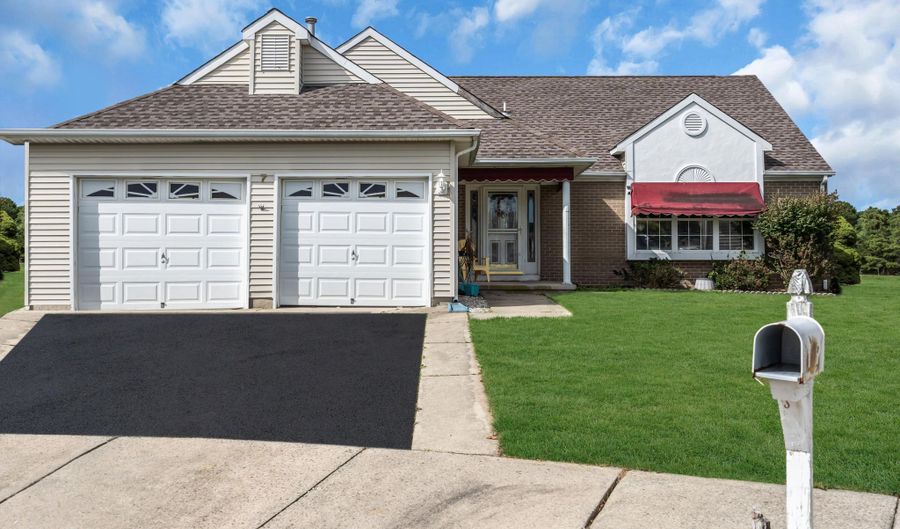 7 Alton Ct, Toms River, NJ 08757 - 2 Beds, 2 Bath