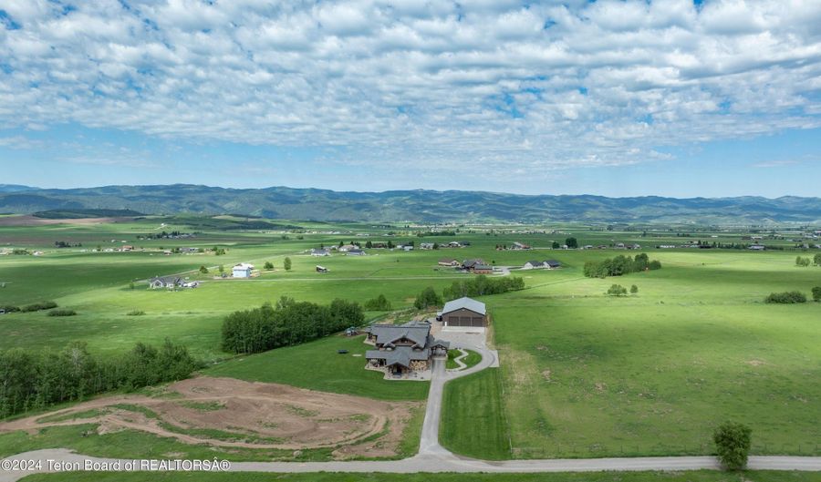 454 DEER Rd, Bedford, WY 83112 - 7 Beds, 5 Bath