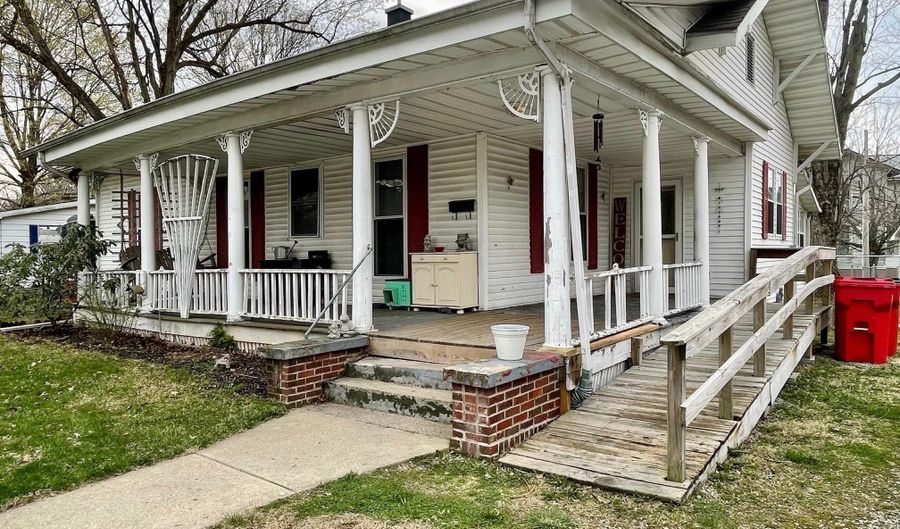 107 E Logan St, Argos, IN 46501 - 2 Beds, 1 Bath