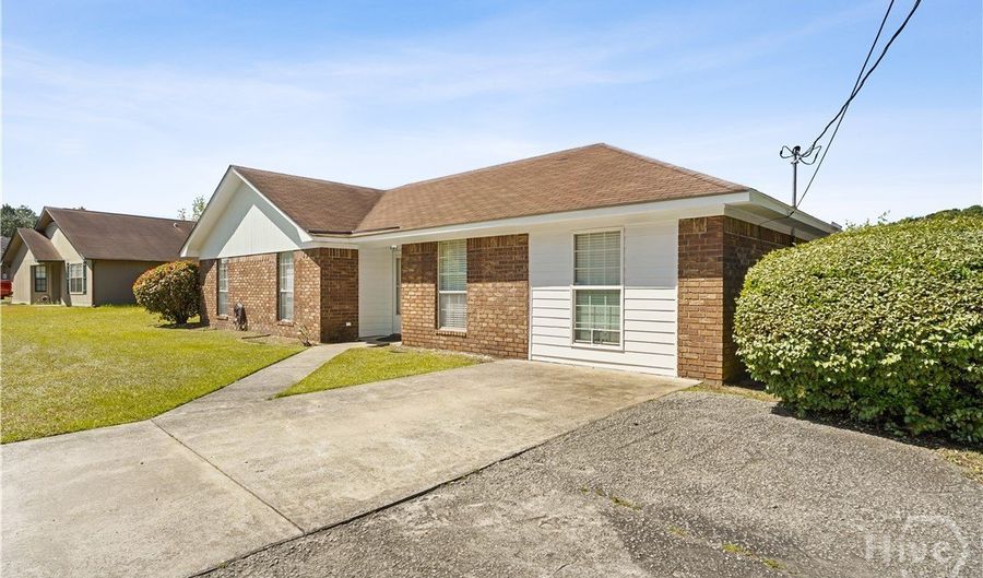 1801 Dunlevie Rd, Allenhurst, GA 31301 - 3 Beds, 2 Bath