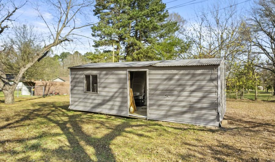 1105 Woodruff St, Augusta, AR 72006 - 3 Beds, 2 Bath