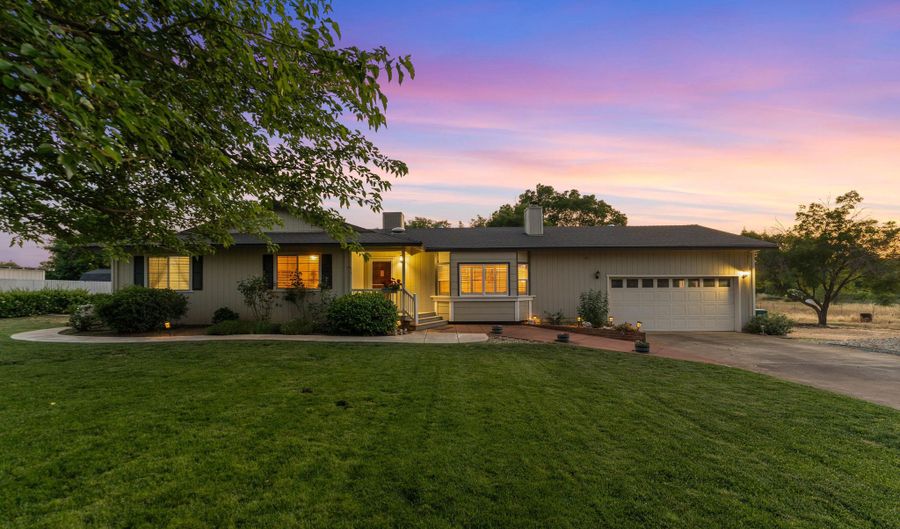 6766 Drake Dr, Anderson, CA 96007 - 4 Beds, 3 Bath