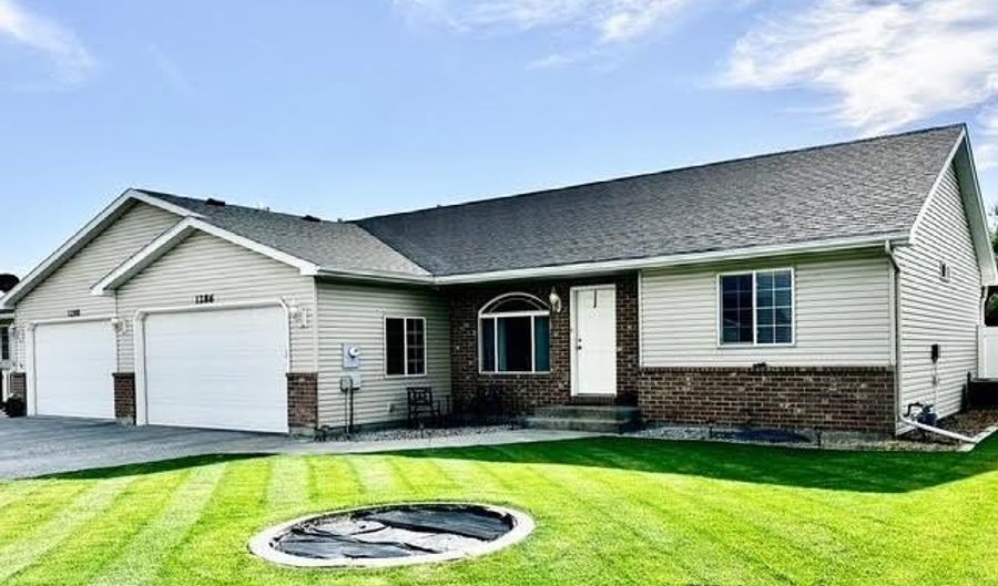 1286 S Jackson Dr, Ammon, ID 83406 - 2 Beds, 2 Bath