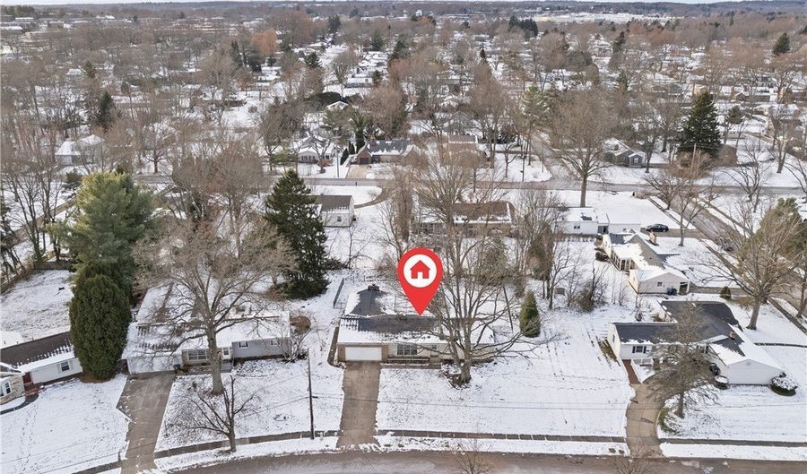 2426 Banbury Rd, Akron, OH 44333 - 3 Beds, 2 Bath