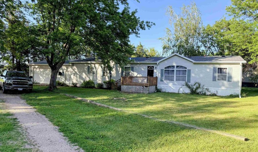211 Pine St, Bee, NE 68314 - 3 Beds, 2 Bath