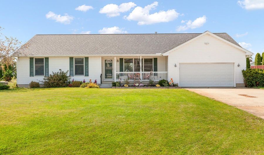 4705 Robin Hood Trl, Adrian, MI 49221 - 3 Beds, null Bath