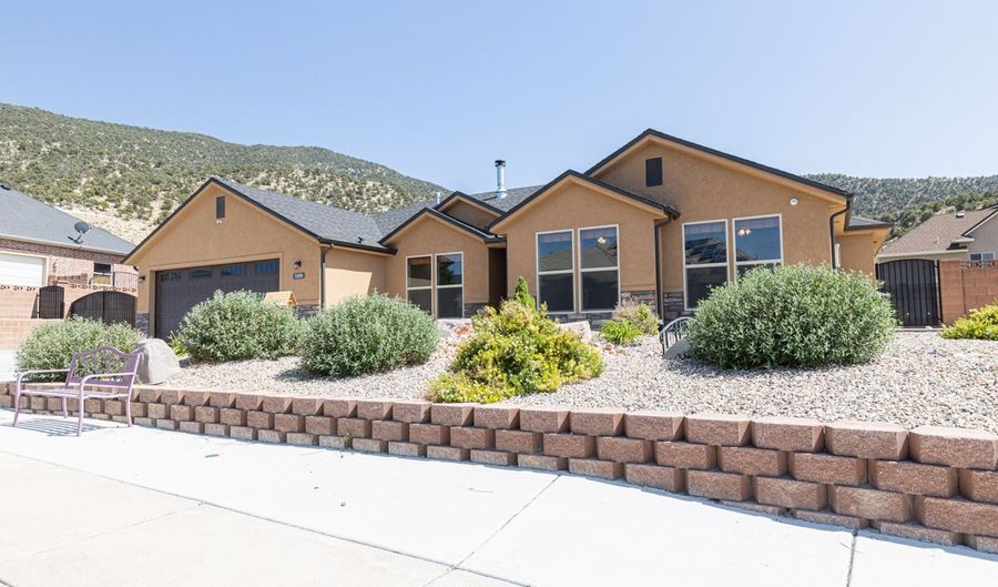 1054 E ASHDOWN Frst, Cedar City, UT 84721 - 4 Beds, 2 Bath