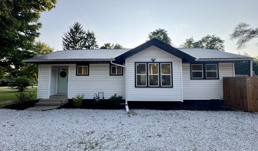 19977 Brick Rd, South Bend, IN 46637 - 2 Beds, 1 Bath