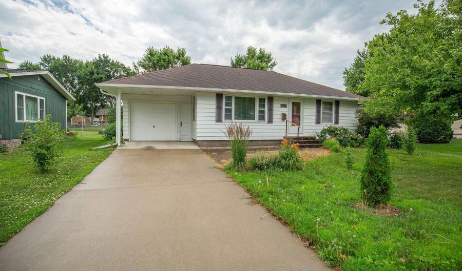 1308 E State St, Algona, IA 50511 - 3 Beds, 2 Bath