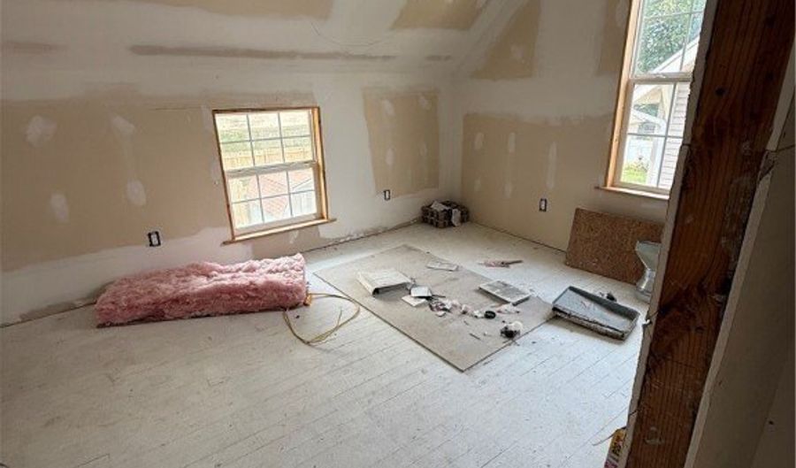 1708 W 8th St, Ashtabula, OH 44004 - 3 Beds, 1 Bath