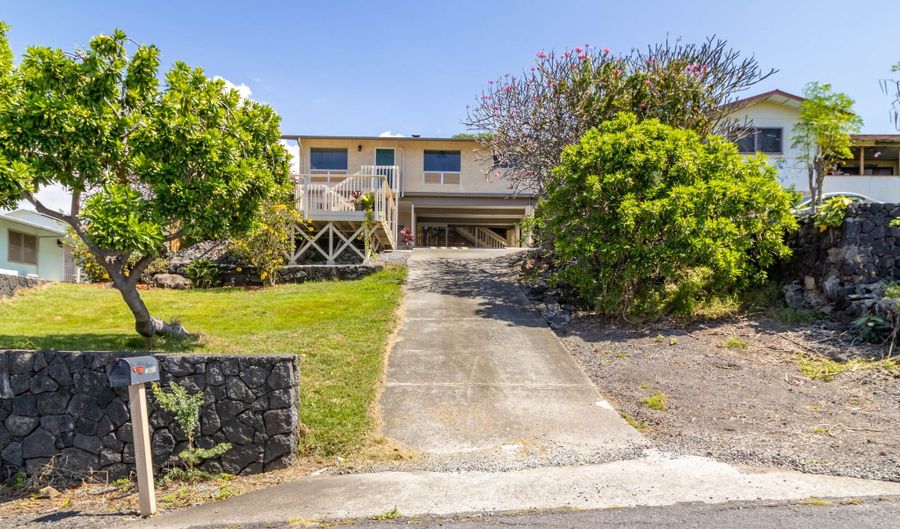 77-6507 LEIALOHA St, Kailua Kona, HI 96740 - 3 Beds, 2 Bath
