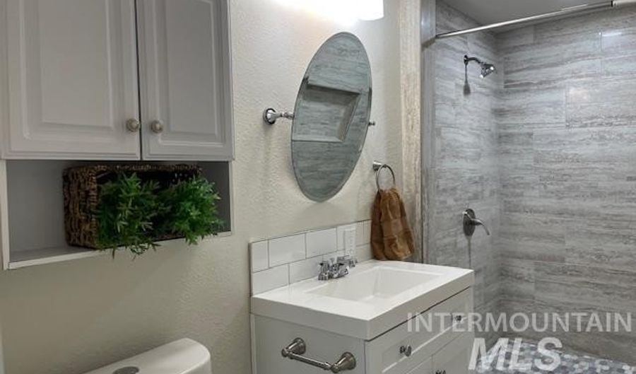 8426 Blue Heaven 149, Boise, ID 83716 - 4 Beds, 2 Bath