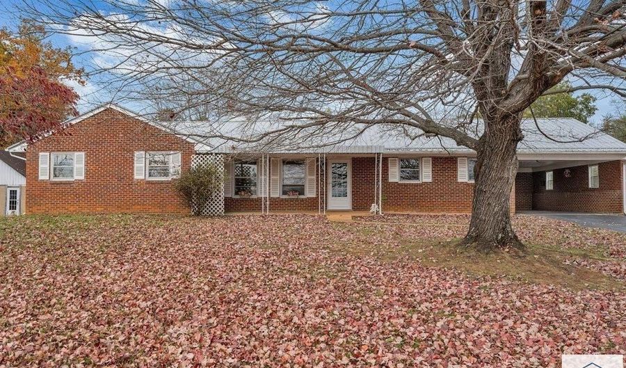 800 Orchard Dr, Bassett, VA 24055 - 3 Beds, 2 Bath