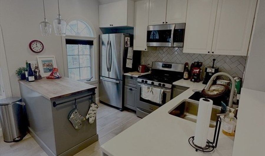 179 H St 1, Boston, MA 02127 - 2 Beds, 2 Bath