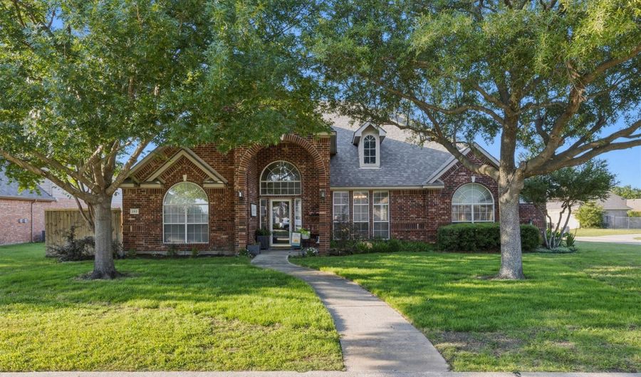 283 Wedgewood Way, Allen, TX 75002 - 4 Beds, 3 Bath