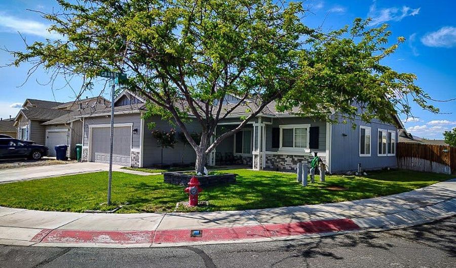 298 Fallen Leaf Ln, Fernley, NV 89408 - 3 Beds, 2 Bath