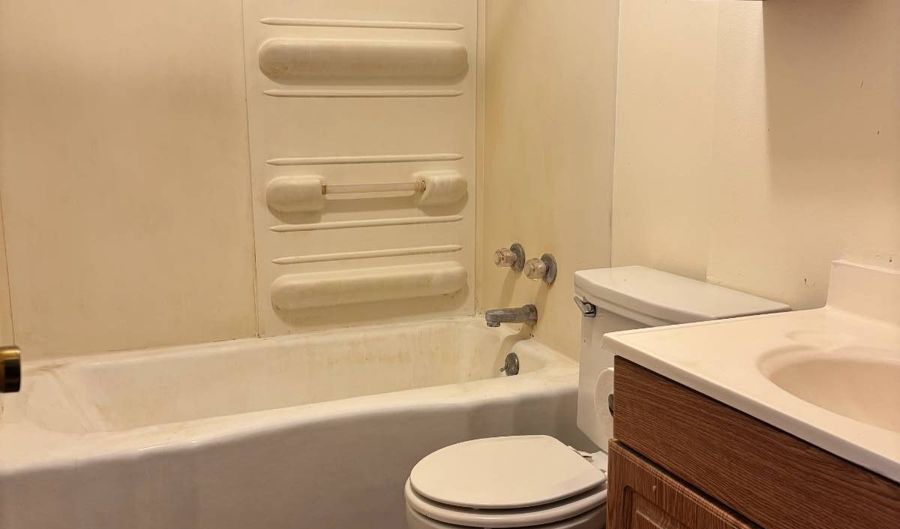 621 Linden, Alva, OK 73717 - 2 Beds, 1 Bath