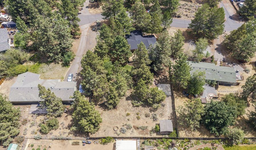 61579 Rockway Ter, Bend, OR 97702 - 3 Beds, 2 Bath