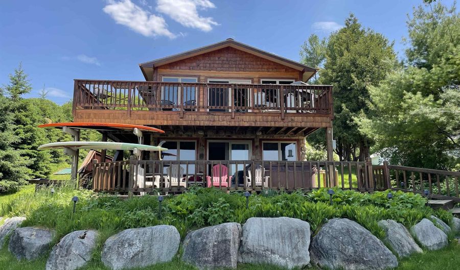 11282 S East Torch Lake Dr, Alden, MI 49612 - 5 Beds, 3 Bath