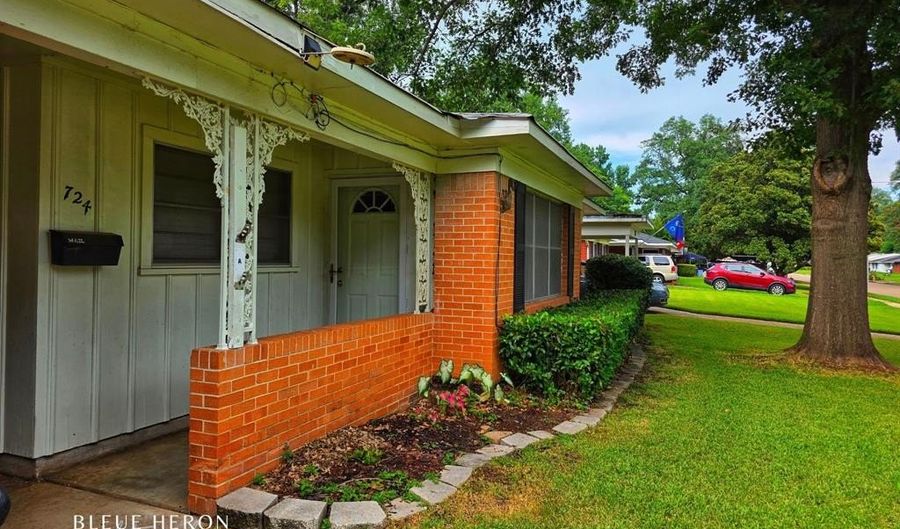 724 Camilla Dr, Shreveport, LA 71104 - 3 Beds, 2 Bath