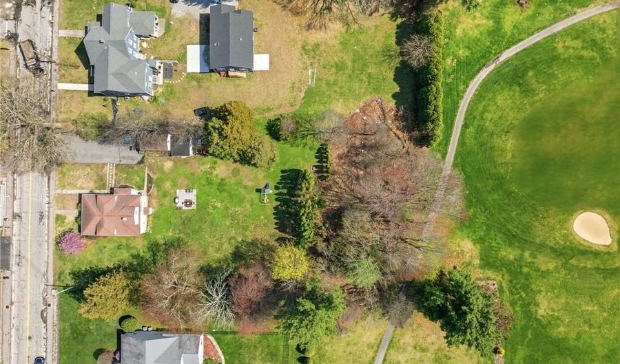 230 School St, Lincoln, RI 02865 - 5 Beds, 2 Bath