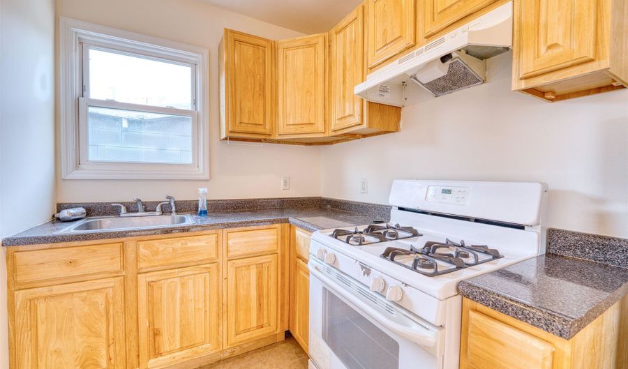 60 W 8TH St 1, Bayonne, NJ 07002 - 0 Beds, 1 Bath