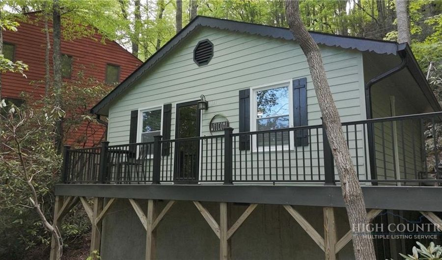 141 Snowflake Rd, Banner Elk, NC 28604 - 2 Beds, 1 Bath