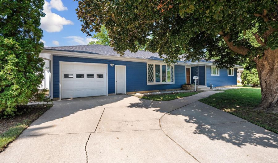 105 21st St NW, Austin, MN 55912 - 3 Beds, 3 Bath