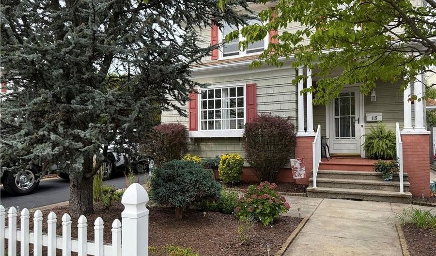 115 Norfolk St, Cranston, RI 02910 - 4 Beds, 2 Bath