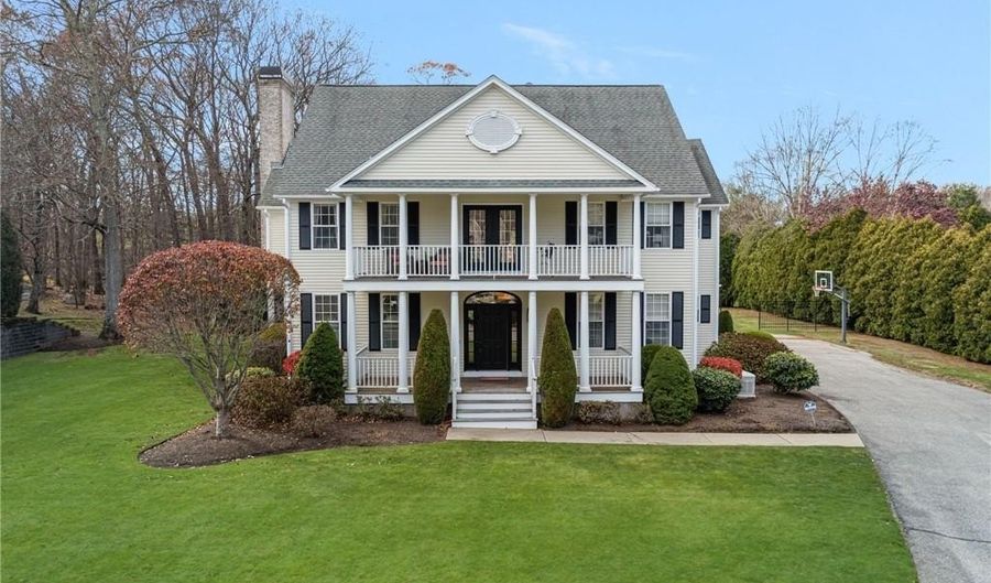 5 Morgan Ct, Lincoln, RI 02865 - 4 Beds, 4 Bath