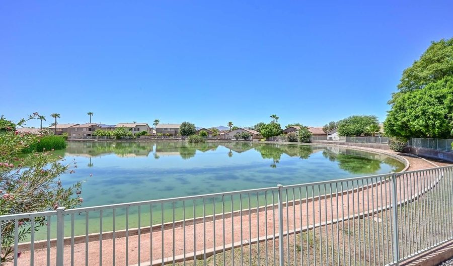11225 W CAMBRIDGE Ave, Avondale, AZ 85392 - 3 Beds, 2 Bath
