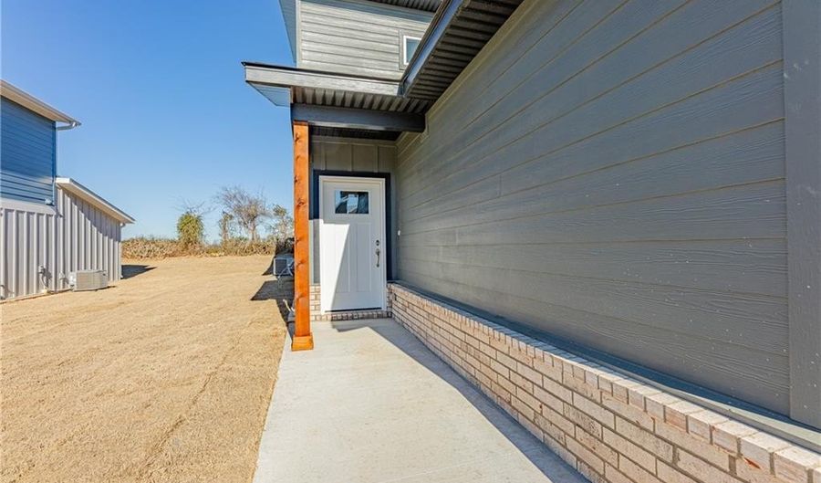 1403 SW Casuarina Dr 1, Bentonville, AR 72712 - 3 Beds, 3 Bath