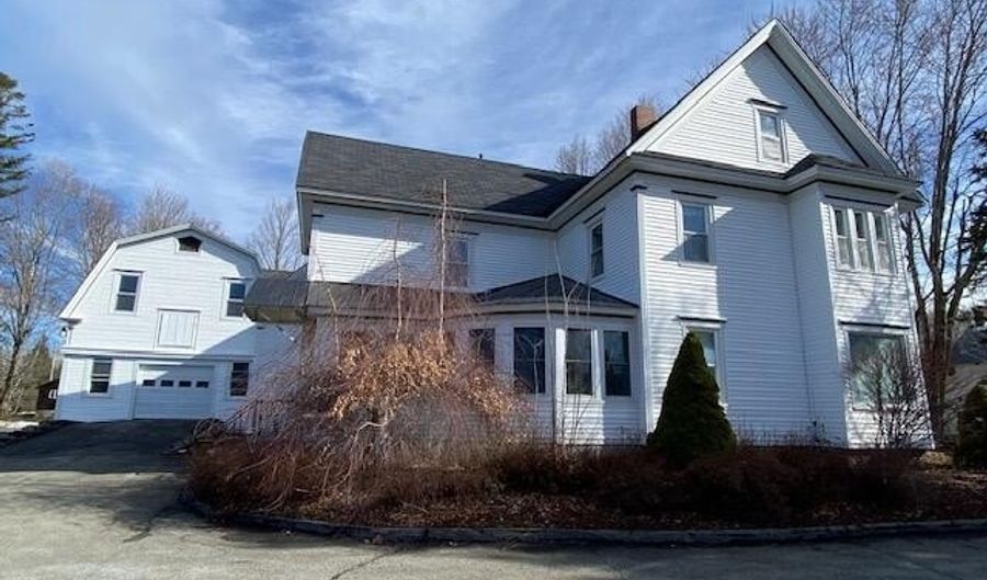 114 Exchange St, Ashland, ME 04732 - 3 Beds, 1 Bath