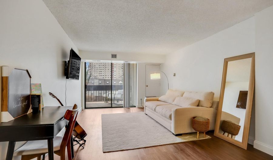5300 HOLMES RUN Pkwy 417, Alexandria, VA 22304 - 1 Beds, 1 Bath