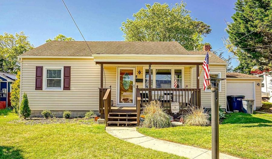 317 PINE St, Absecon, NJ 08201 - 3 Beds, 1 Bath