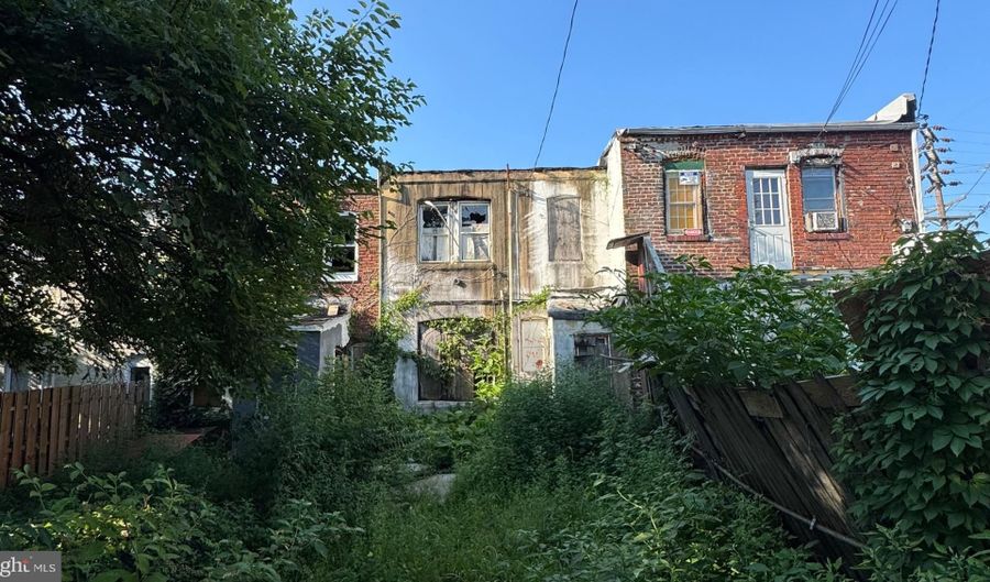 833 E PATAPSCO Ave, Baltimore, MD 21225 - 0 Beds, 0 Bath