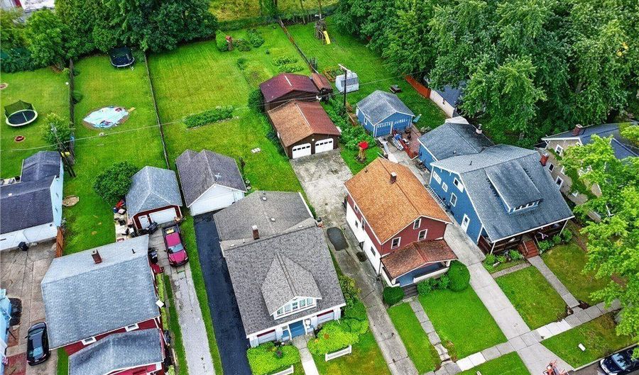 1936 E 45th St, Ashtabula, OH 44004 - 3 Beds, 2 Bath