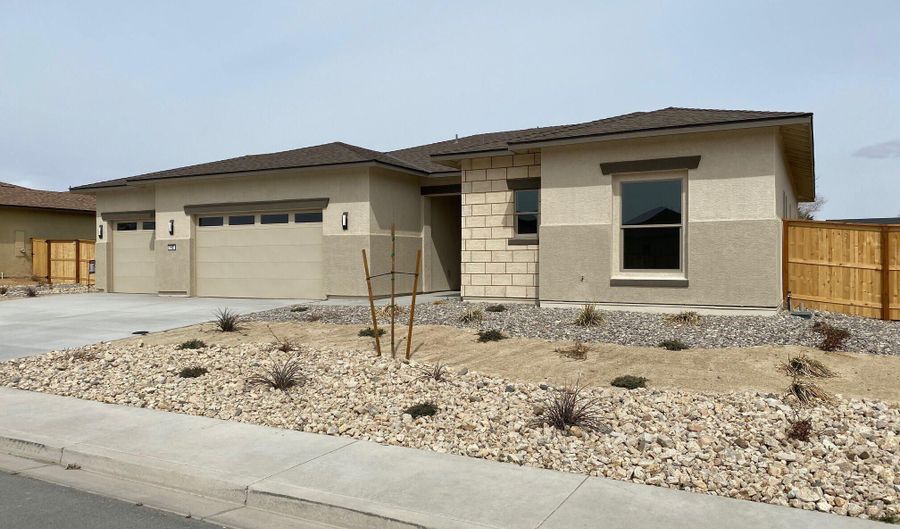 142 Snowy Plover Way, Fernley, NV 89408 - 3 Beds, 2 Bath