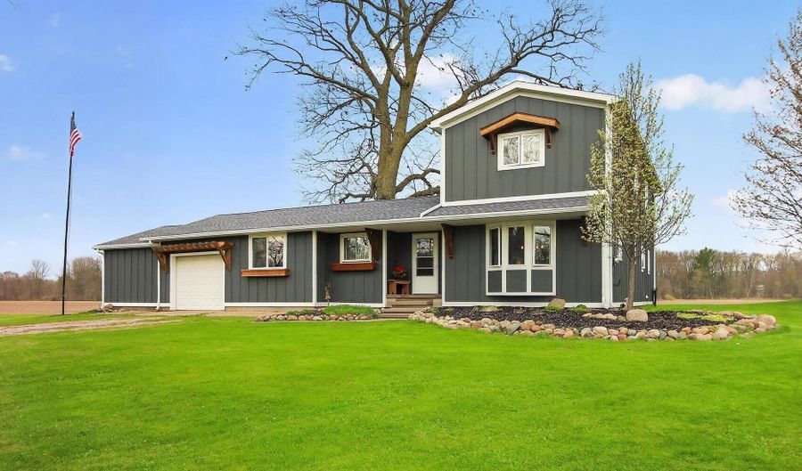 6410 W Madison Rd, Alma, MI 48801 - 3 Beds, 2 Bath