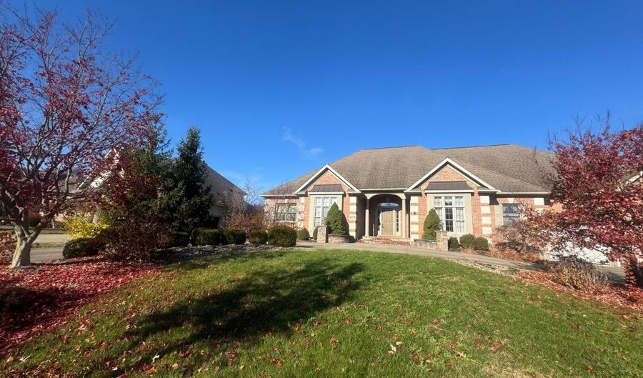 3475 Torrey Pines Dr, Akron, OH 44333 - 4 Beds, 4 Bath