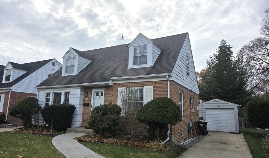 436 S Arlington Heights Rd, Arlington Heights, IL 60005 - 3 Beds, 2 Bath