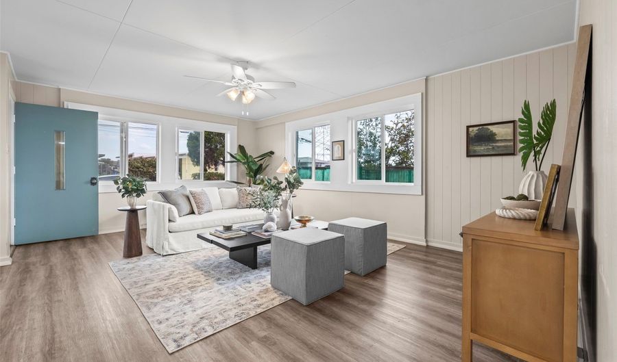 414 Hoomalu St, Pearl City, HI 96782 - 3 Beds, 1 Bath