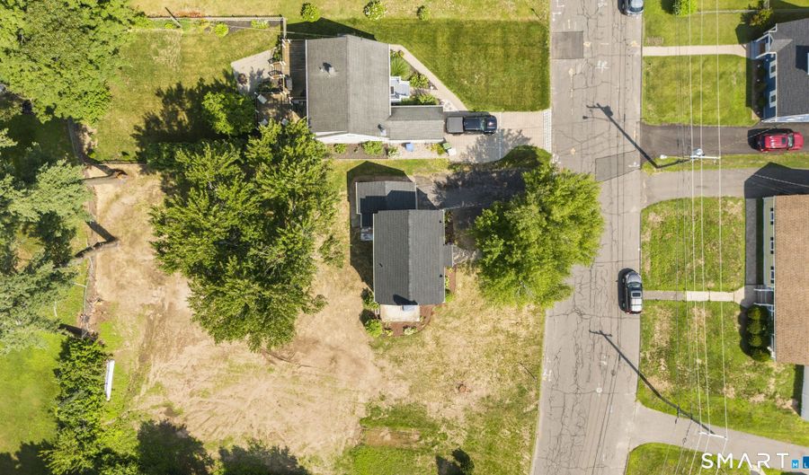 64 Fanway Ave, Bristol, CT 06010 - 3 Beds, 2 Bath