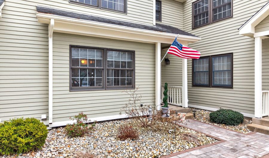 906 Canterbury Ln 906, Colchester, CT 06415 - 2 Beds, 3 Bath