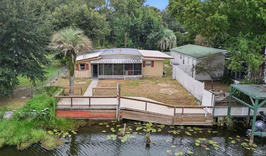 13602 PALM Dr, Astatula, FL 34705 - 3 Beds, 3 Bath