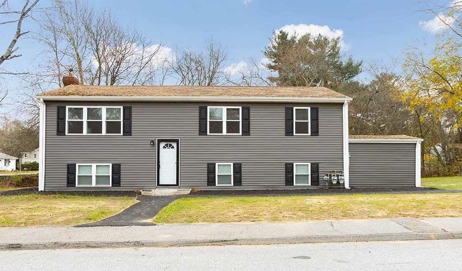 2 Holmes Rd, Coventry, RI 02816 - 3 Beds, 2 Bath